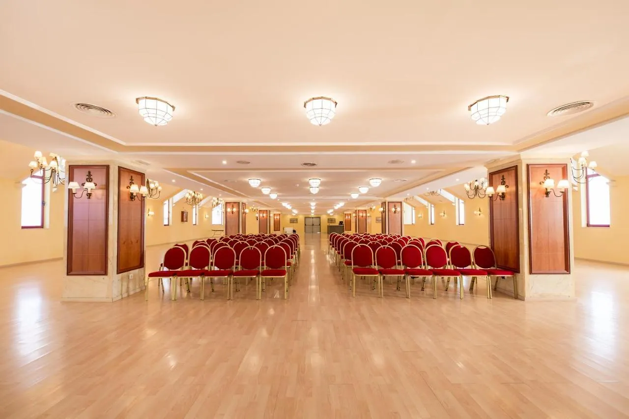 Las Palmeras Affiliated By Fergus Fuengirola Hotel